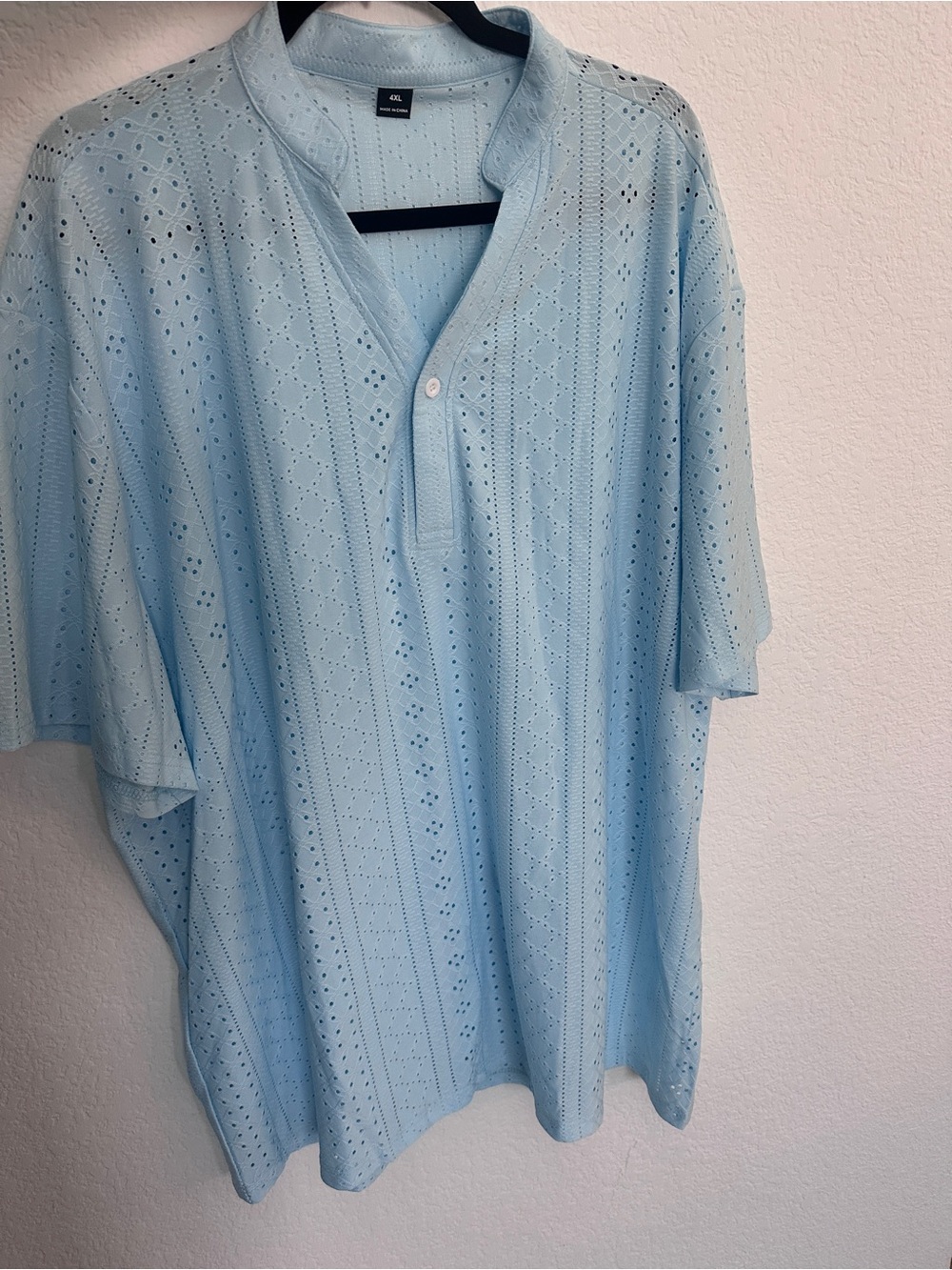 SHEIN Light Blue Men's Eyelet Henley Polo
